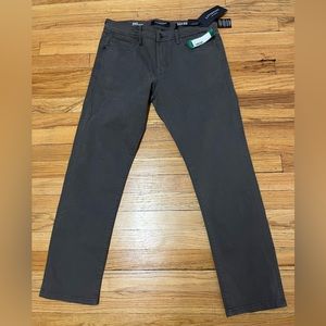 Liverpool Los Angeles Mens  Modern Straight Pants Size: 32/30 Color: Gray